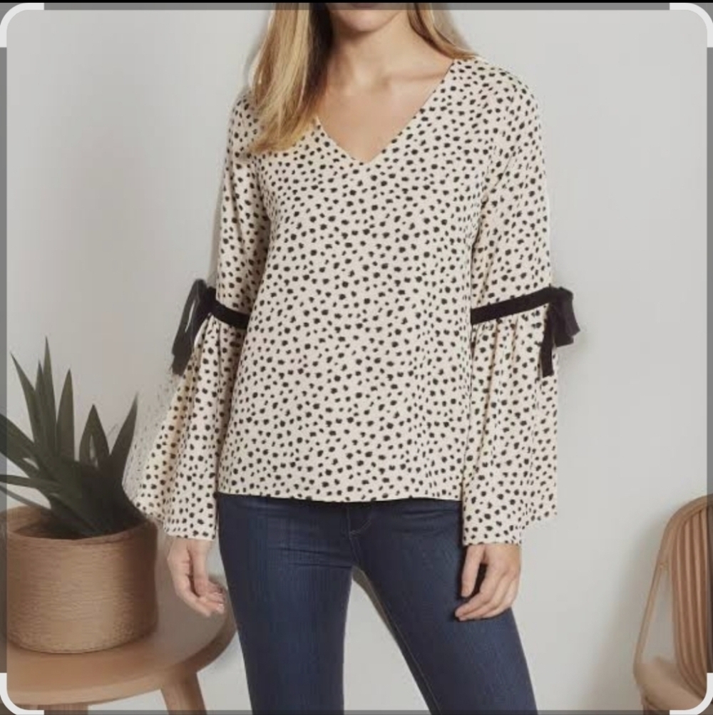 Halogen Black and Cream Relaxed Blouse with Long Bell Sleeves Size S